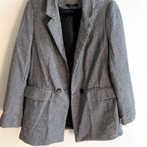 Hounds tooth blazer.